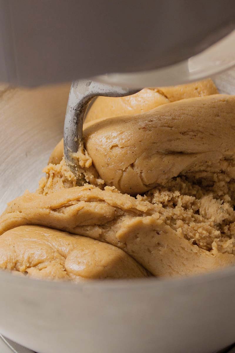 Замешивание теста в домашних условия Тесто в деже миксера